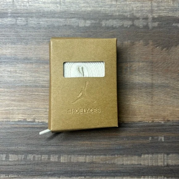 Nike Wmns Air Jordan 1 High OG Starfish Women’s 6.5 Orange NWT - Picture 7 of 9